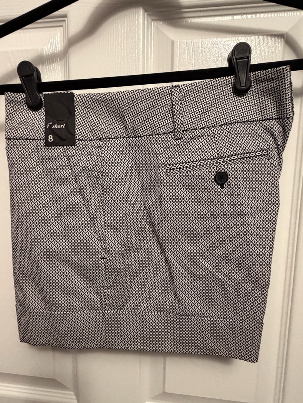 New York & Co 4” Cuffed Shorts